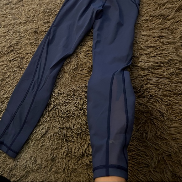 Lululemon royal blue leggings with mesh size 4 - Picture 2 of 5